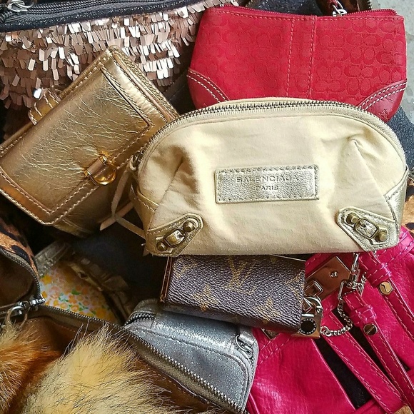 COACH Signature Red Change Purse w/ Key Ring - Picture 3 of 8